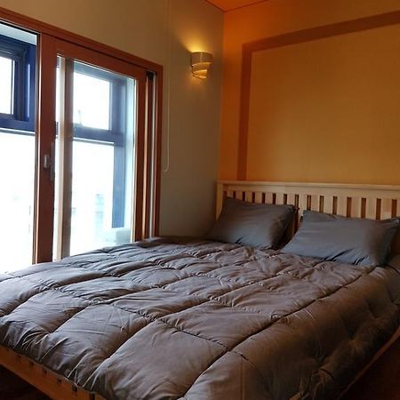 Hostel Lyndon Csedzsu Kültér fotó
