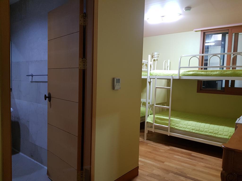 Hostel Lyndon Csedzsu Kültér fotó